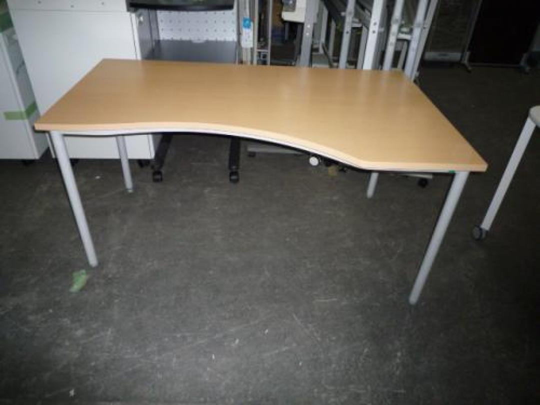 ナチュラル天板・ラウンドデスク　１台入荷！　特価品
                                    中古
            