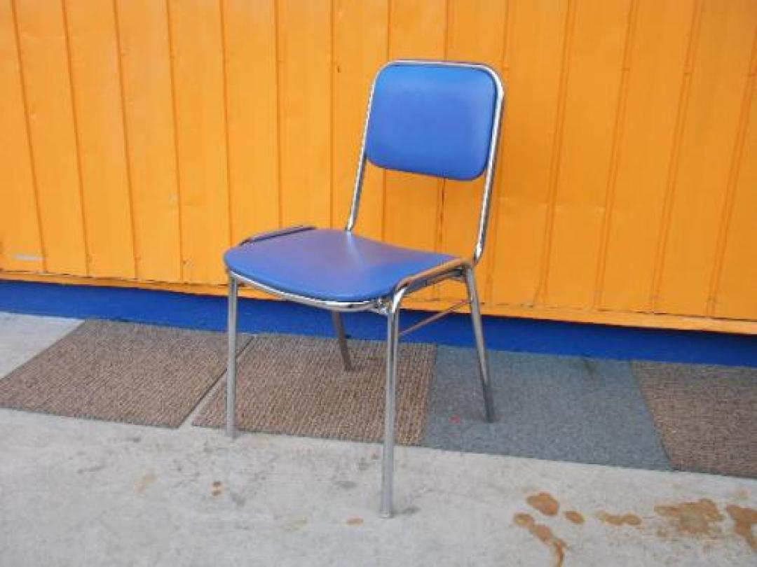 お掃除ラク♪ラク♪ビニールレザー張り◎【会議チェア】
                                    中古
            