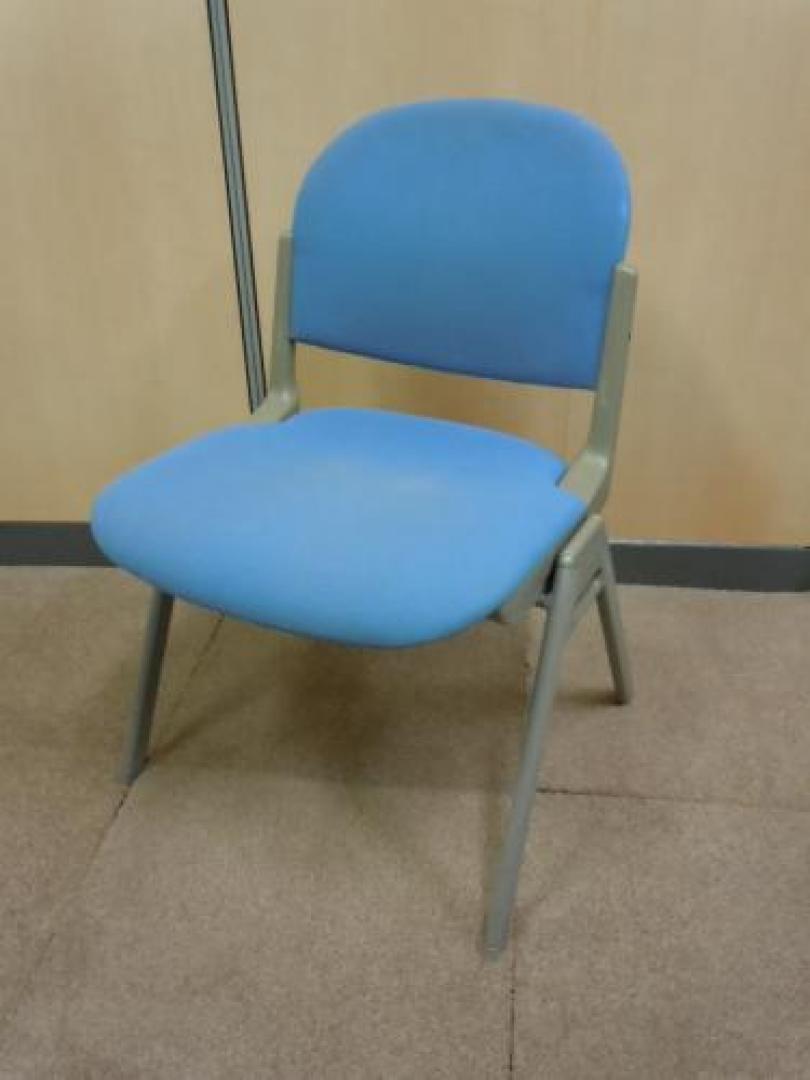 ★★★飯田橋店の特売品★★★　【12脚揃います】　■　Okamura　オカムラ　■　スタッキングチェア　【ぞくぞく】【会議チェア】
                                    中古
            