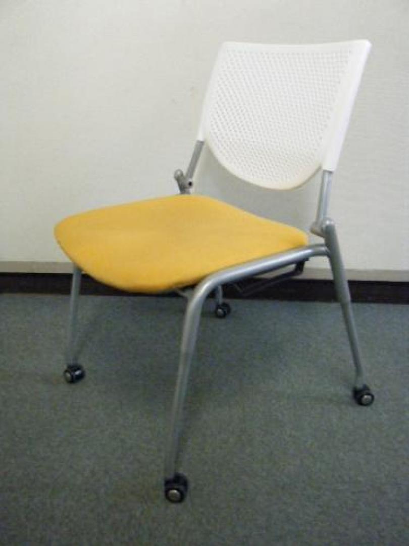 ☆キャスター付スタッキングチェア☆使いやすさ抜群！！！【会議チェア】
                                    中古
            
