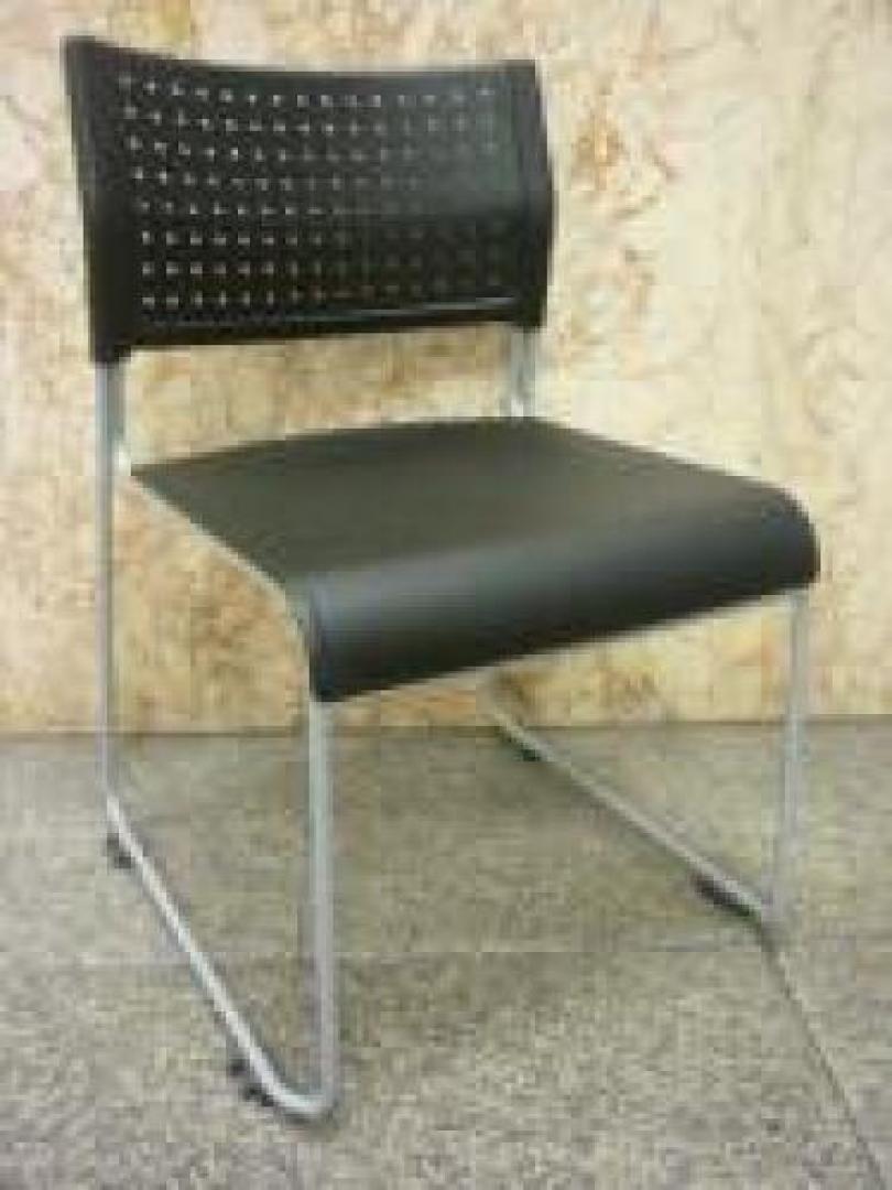 軽くて扱いやすいと好評！　なので再入荷！　です【会議チェア】
                                    中古
            