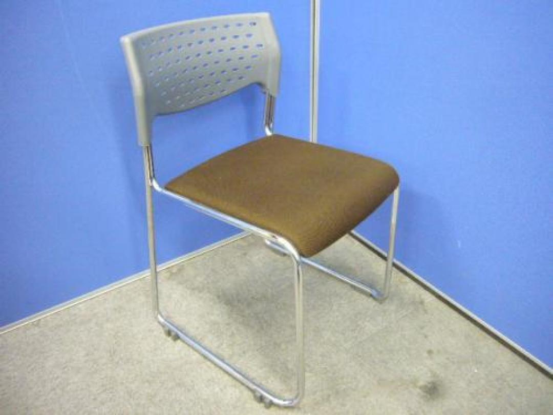 激安！　スタッキングチェア！！　大量入荷＾＾【会議チェア】
                                    中古
            