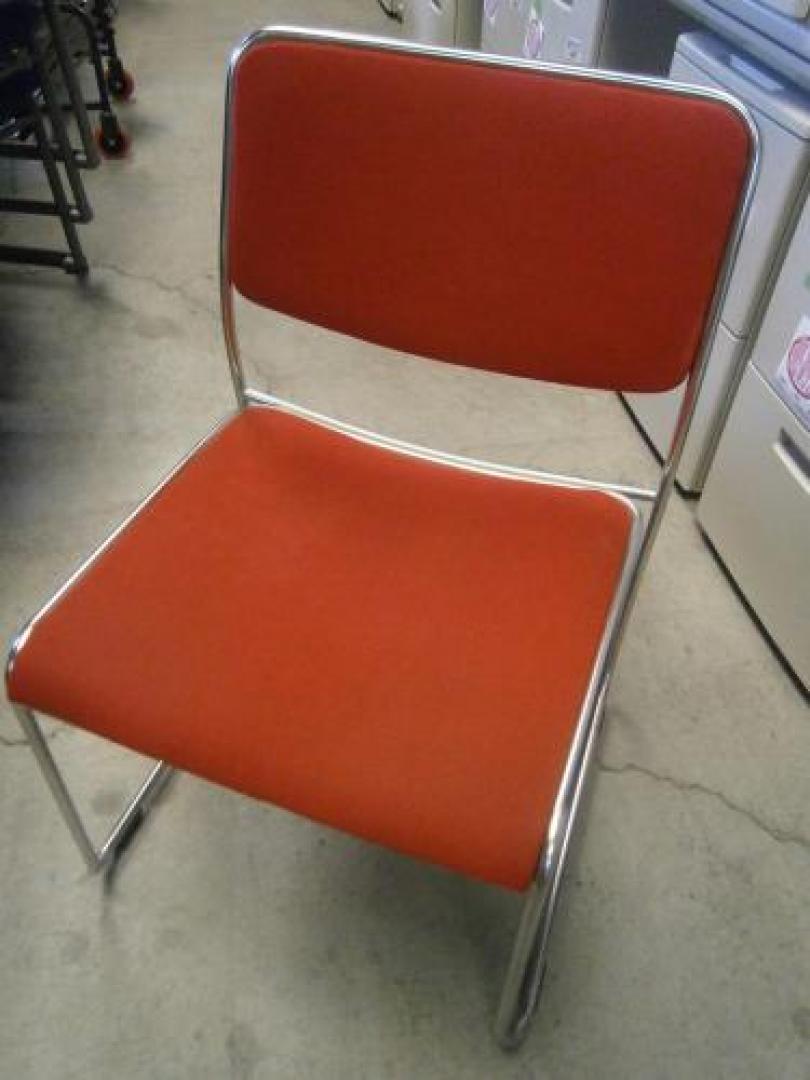 オカムラ　【セット商品】スタッキングチェア4脚セット【会議チェア】
                                    中古
            