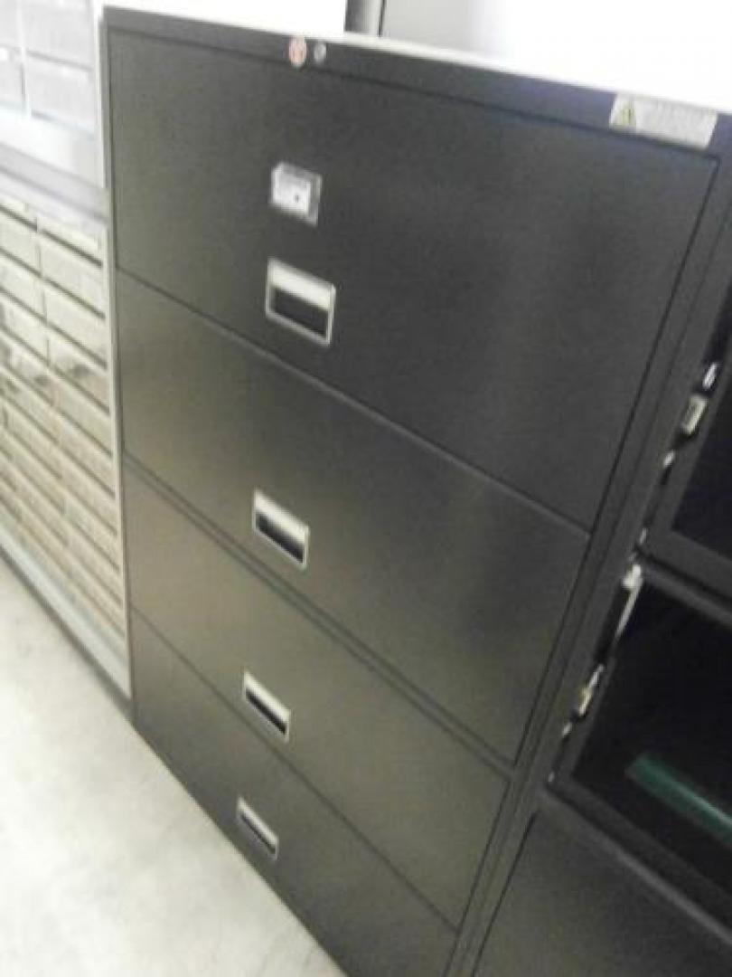 【4段ケン戸書庫】※【ぞくぞく】
                                    中古
            