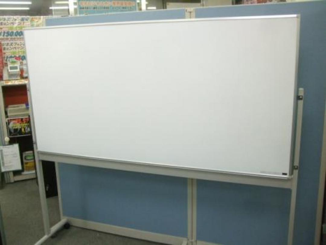 脚付き片面ホワイトボード
                                    中古
            