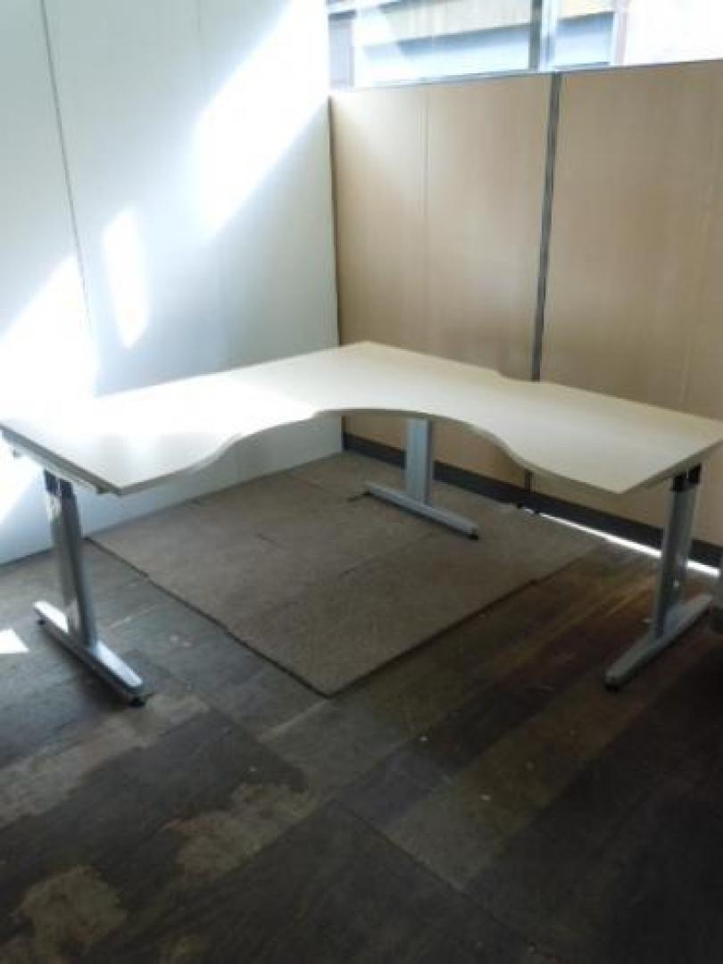 ■状態良好■L型デスク■天板カラー：ナチュラル■KOKUYO■アリオス　ALIOS■定価16万超え。【ぞくぞく】
                                    中古
            