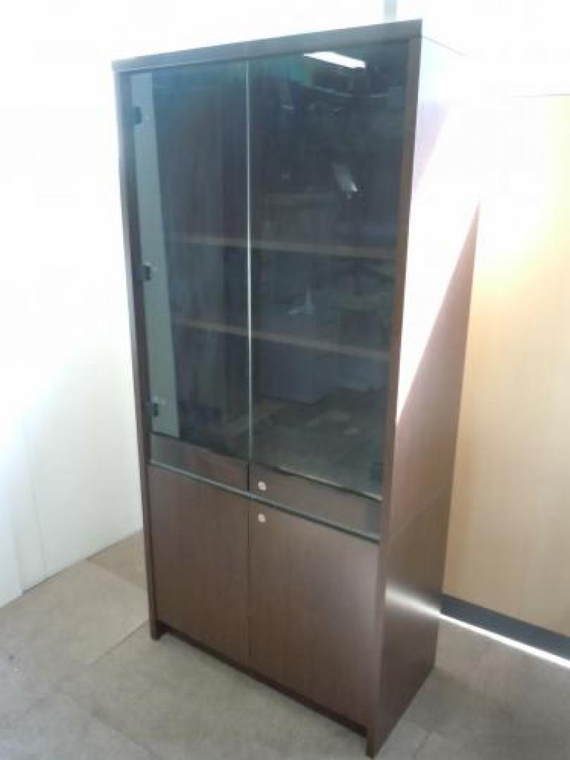 【役員用 キャビネット】 ■　状態良好です　■　ＰＬＵＳ
                                    中古
            