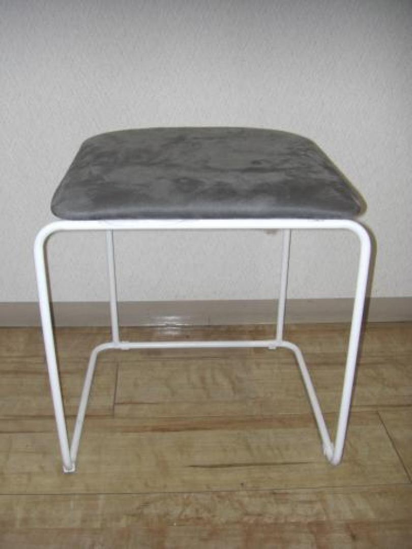 スタッキング角型チェアー
                                    中古
            