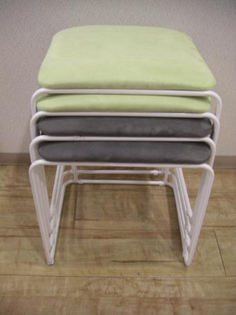 お洒落な角チェアー。4本SET
                                    中古
            