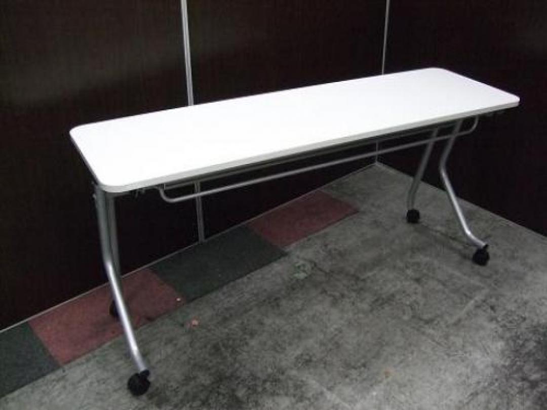 ☆美品　平行スタックテーブル入荷　限定8台　！！☆　　会議、ちょっとしたスペースなど使用用途多数！
                                    中古
            