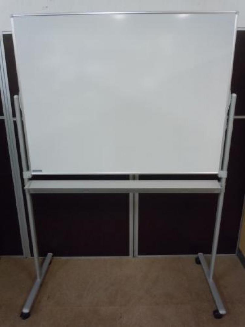 【5台あります→残り２台】　■　Ｗ１２００片面自立ホワイトボード　■　　会議室の必須品!!　■　状態良好！！
                                    中古
            