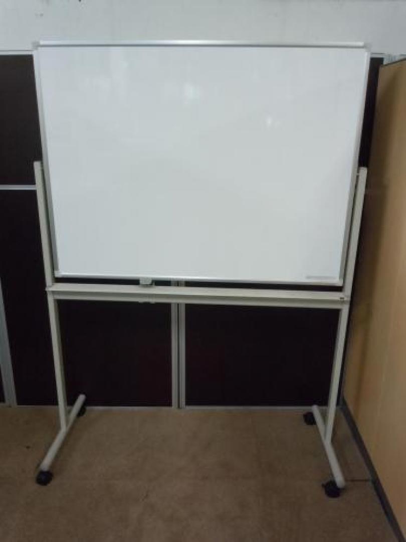 【1台限定】　■　Ｗ１２００両面自立ホワイトボード　■　　会議室の必須品!!
                                    中古
            