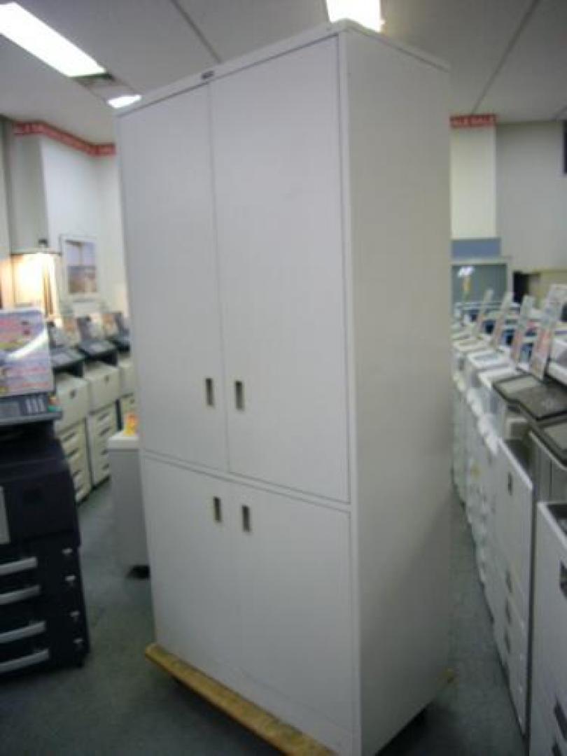 中古希少品　　キッチンキャビネット
                                    中古
            