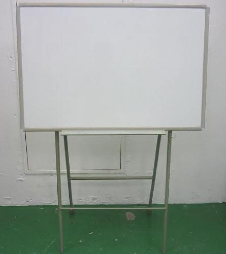 横でも！　縦でも！　そして折り畳める！　自在自立片面ホワイトボード！
                                    中古
            