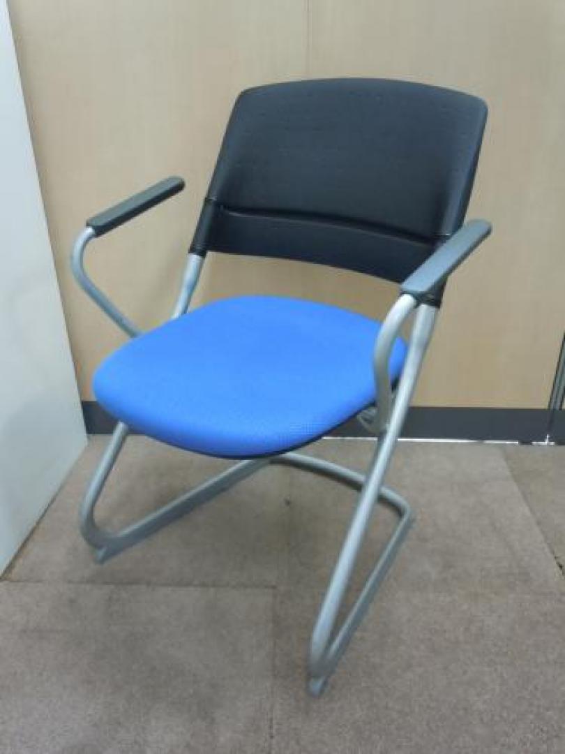 【単品のため値下げしました】　■　オカムラ　okamura　　■　リータミーティングチェア　LITA　■　背カバーなし　■型番：H167BZ-FX29【会議チェア】
                                    中古
            