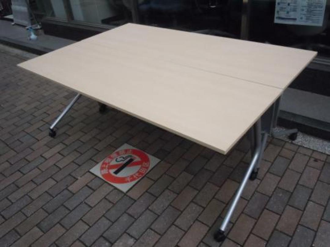 【2台セット商品】　NESTIA　ネスティア　■　スタックテーブル　■　幕板付　■　okamura　■　収納時に平行にネスティングができる優れもの！！　■　状態良好　
                                    中古
            