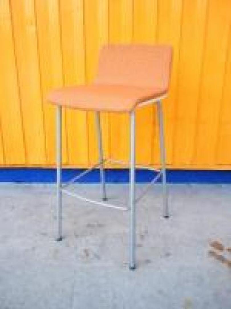 お洒落なオフィスに♪カウンターチェア
                                    中古
            