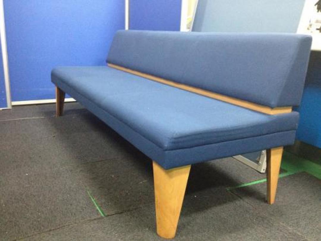 9/21在庫情報【3人掛けソファ】【肘無】【ブルー】
                                    中古
            