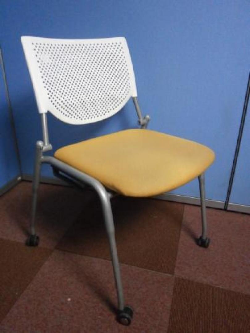 【セット商品】スタッキングチェア4脚セット【会議チェア】
                                    中古
            