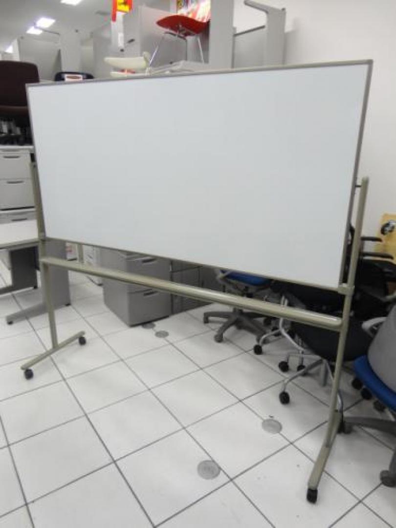 オカムラ製　ホワイトボード　両面　無地
                                    中古
            