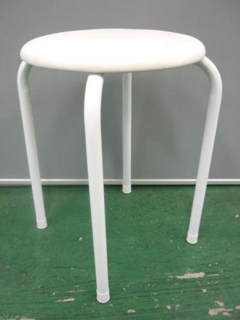 【TOKIO】新古品　丸椅子!
すべてホワイトカラー!!おススメの綺麗さです!!
                                    新古品
            