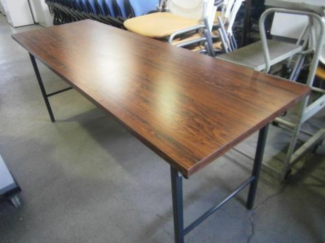 折りたたみテーブル
                                    中古
            