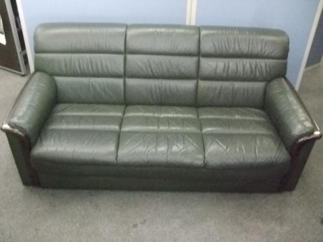 【おつとめ品】応接用　３人掛けソファー　幅狭め！　まだまだ現役！
                                    中古
            