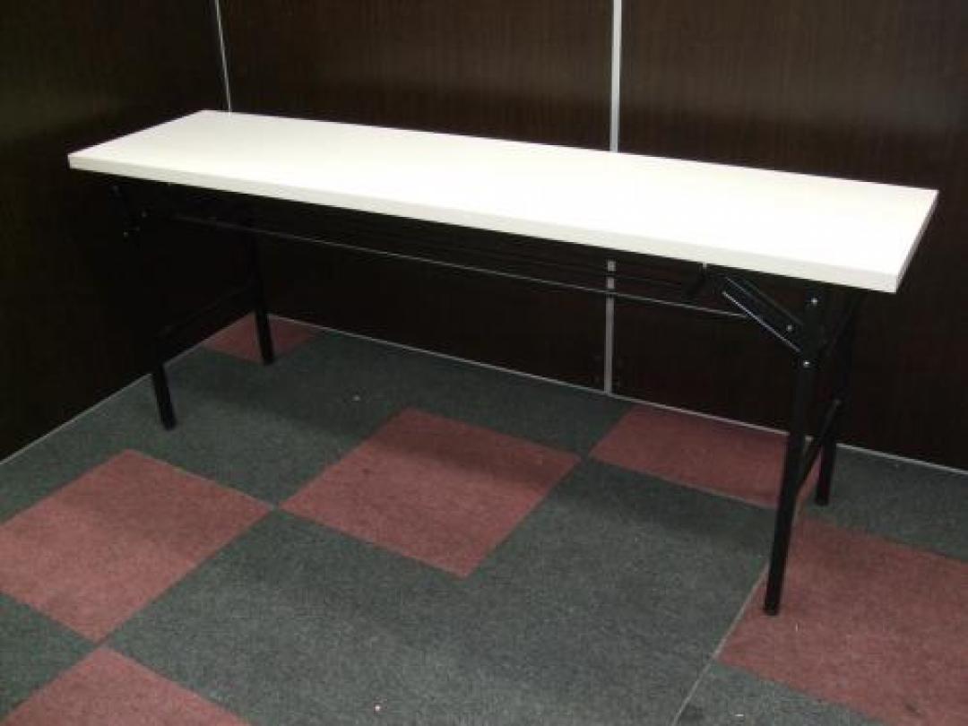 【手軽で片付けラクラク】会議用折り畳みテーブル　人気のホワイトカラー入荷しました
                                    中古
            