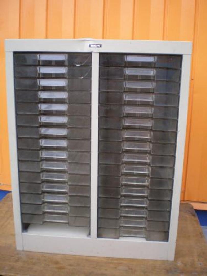 訳あり品　レターケース　2列浅型16段　1段引き出し無し　へこみ、割れありです。
                                    中古
            