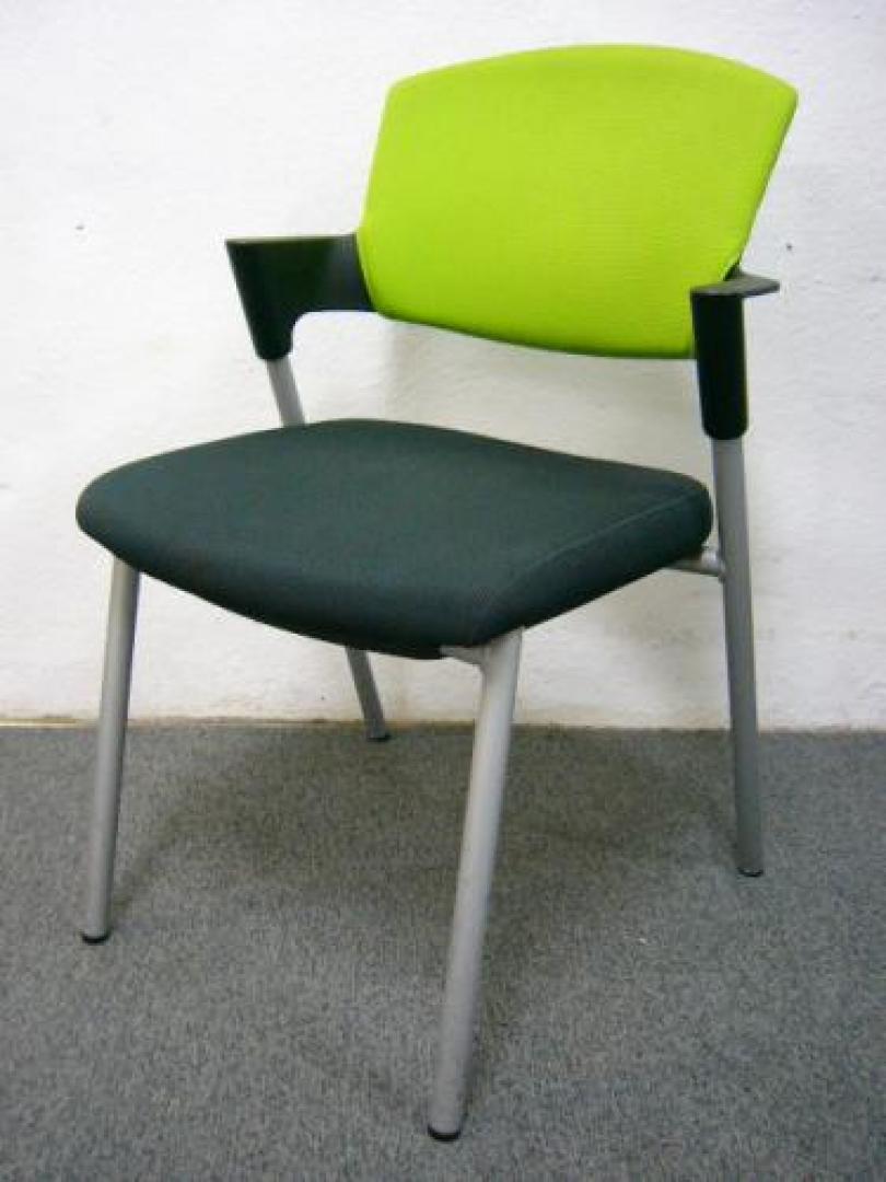 【人気商品！】　■KOKUYO　■　スタッキングチェア　■プロッティ（Protty）　【会議チェア】
                                    中古
            