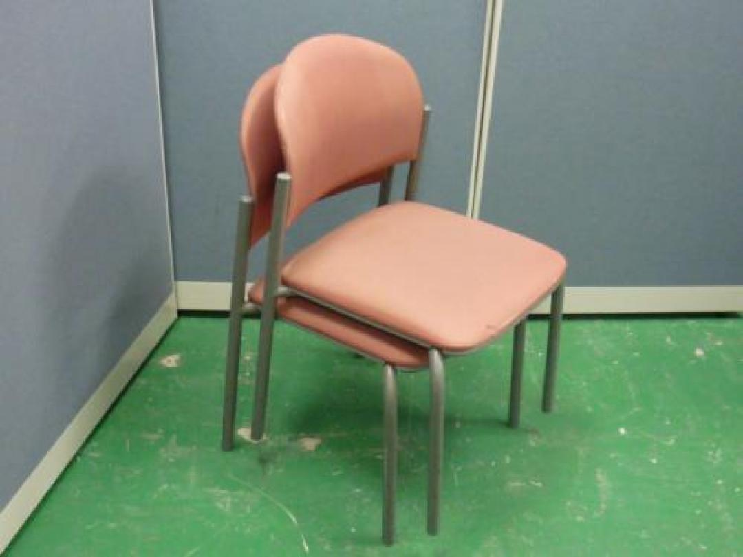 スタッキングチェア【会議チェア】
                                    中古
            