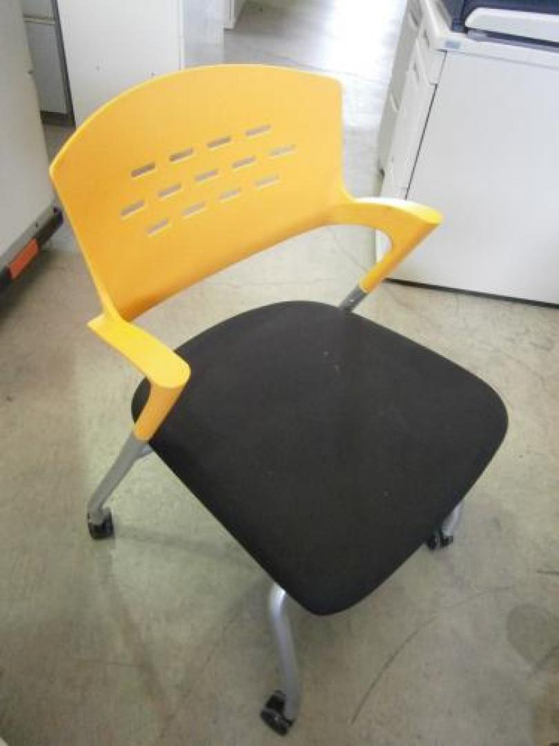 【スタッキングチェア4脚セット】【セット商品】【会議チェア】
                                    中古
            