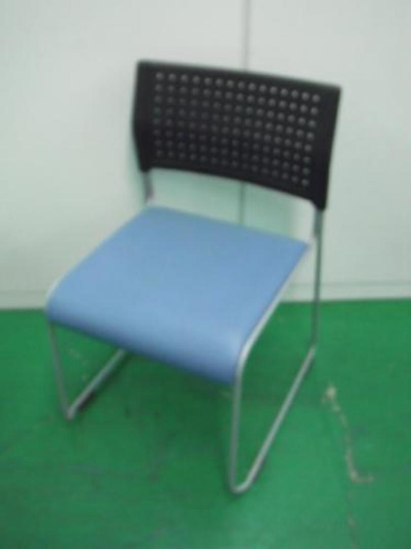 8/29日入荷！きれいなスタッキングチェア入荷致しました！！【チトセ製】【会議チェア】
                                    中古
            