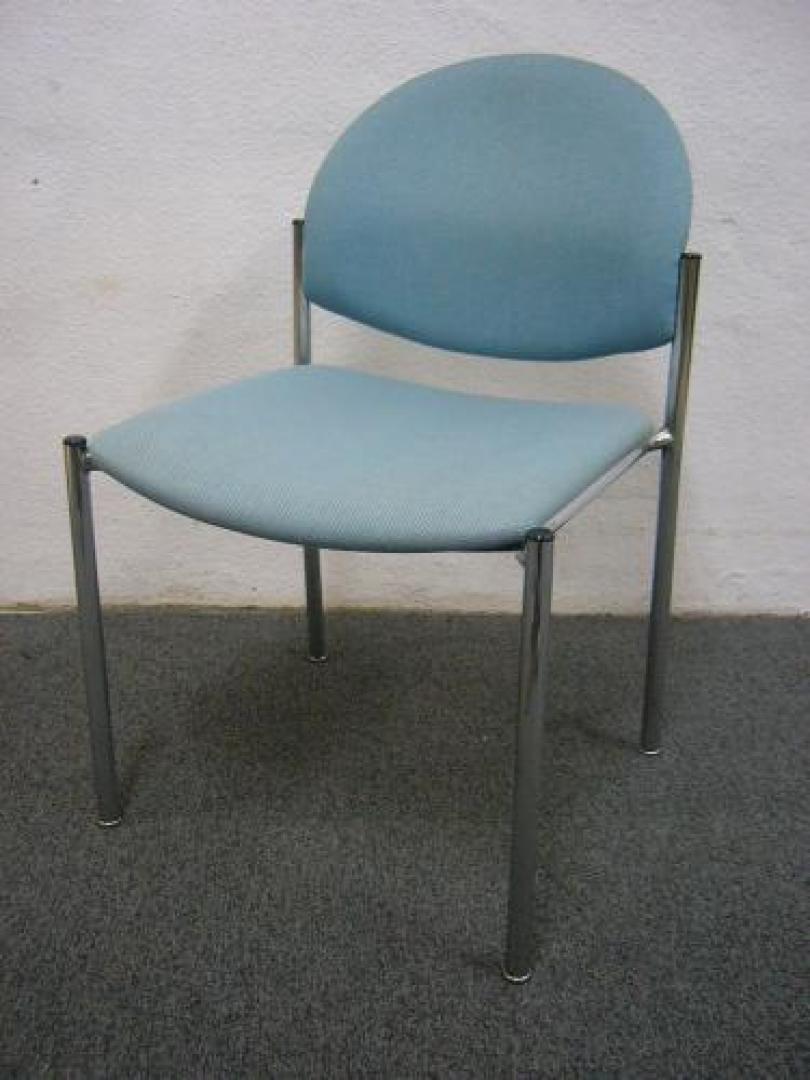 ■スタッキングチェア　■KOKUYO　【会議チェア】
                                    中古
            