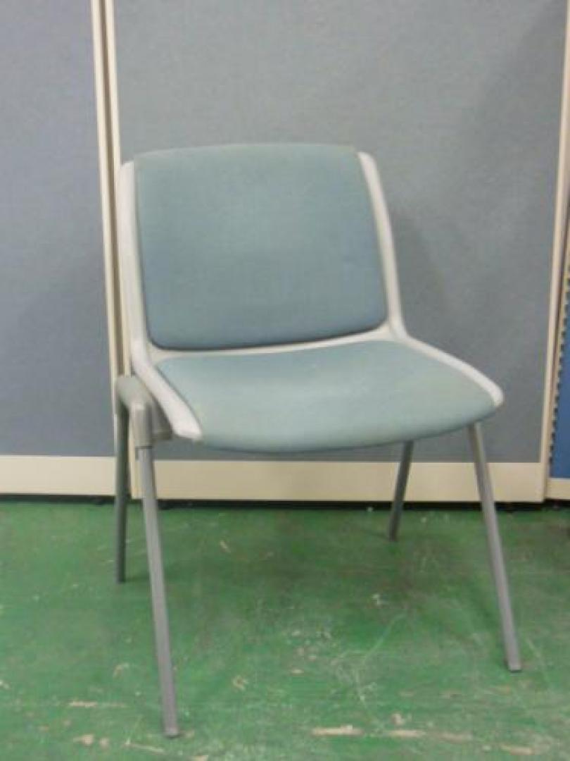 スタッキングチェア【会議チェア】
                                    中古
            