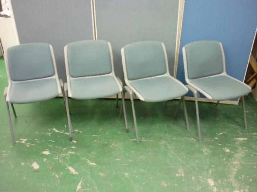 スタッキングチェア4脚セット【会議チェア】
                                    中古
            
