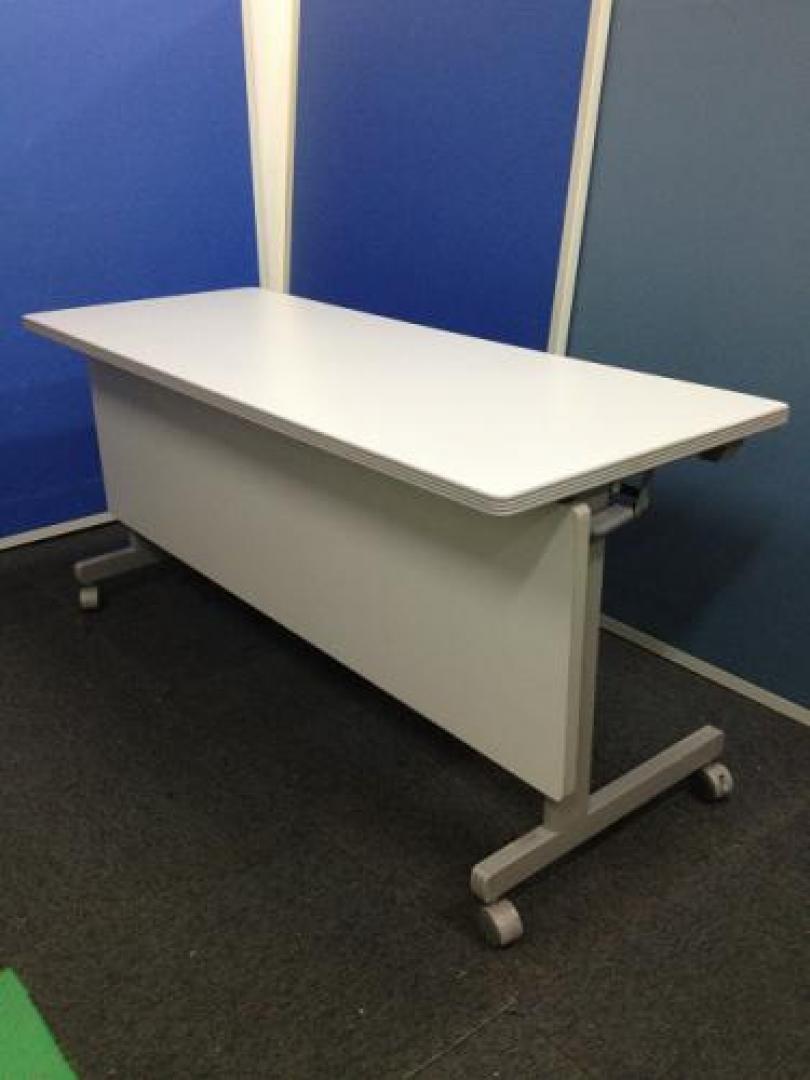 12/24更新情報　ラスト1台のため【サイドスタックテーブル】【折りたたみ】
                                    中古
            