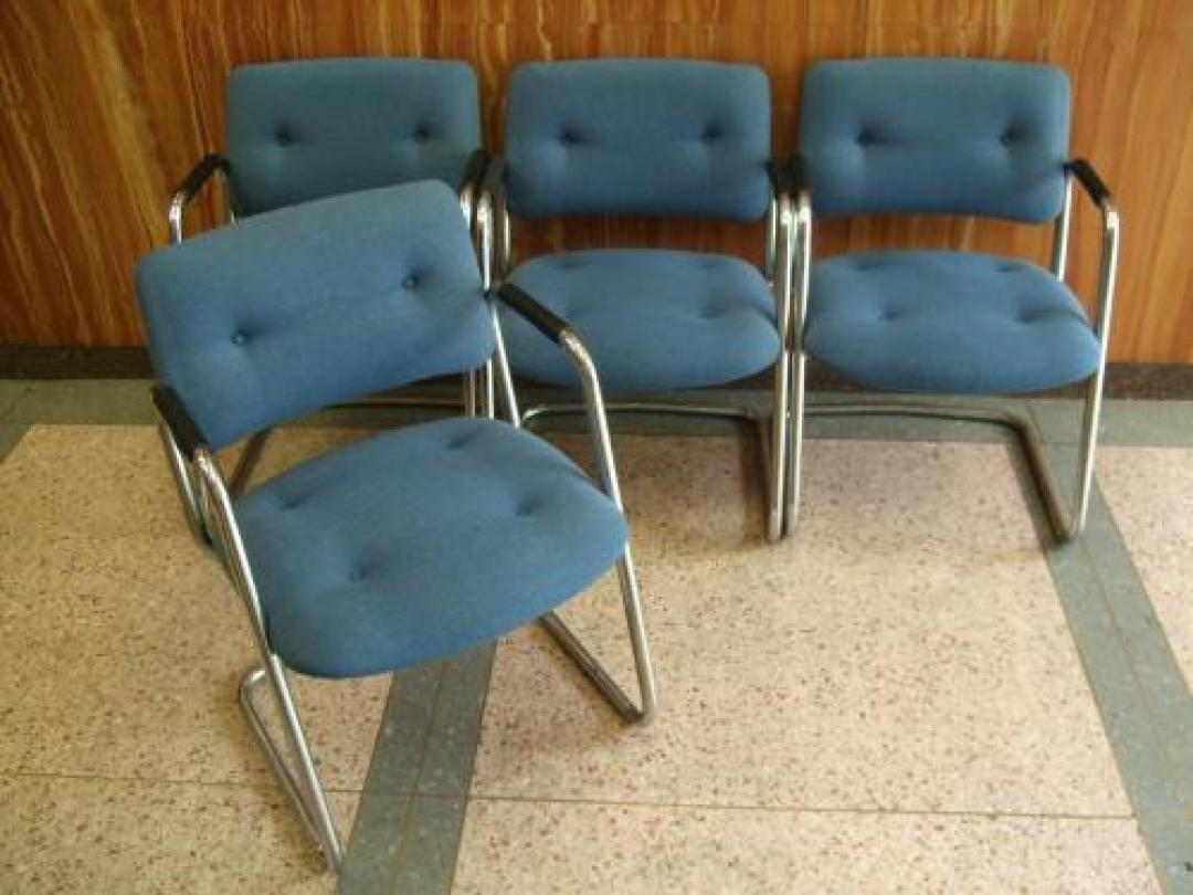 【steelcase】ミーティングチェア4脚セット【特価品】【会議チェア】
                                    中古
            