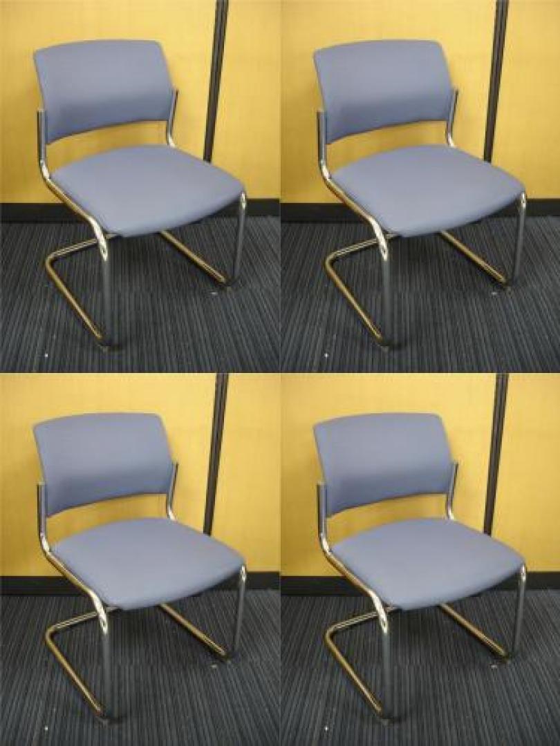【コクヨ製】【ブルー】【会議にピッタリ】<br>可愛いミーティングチェア！4脚セット！【会議チェア】
                                    中古
            