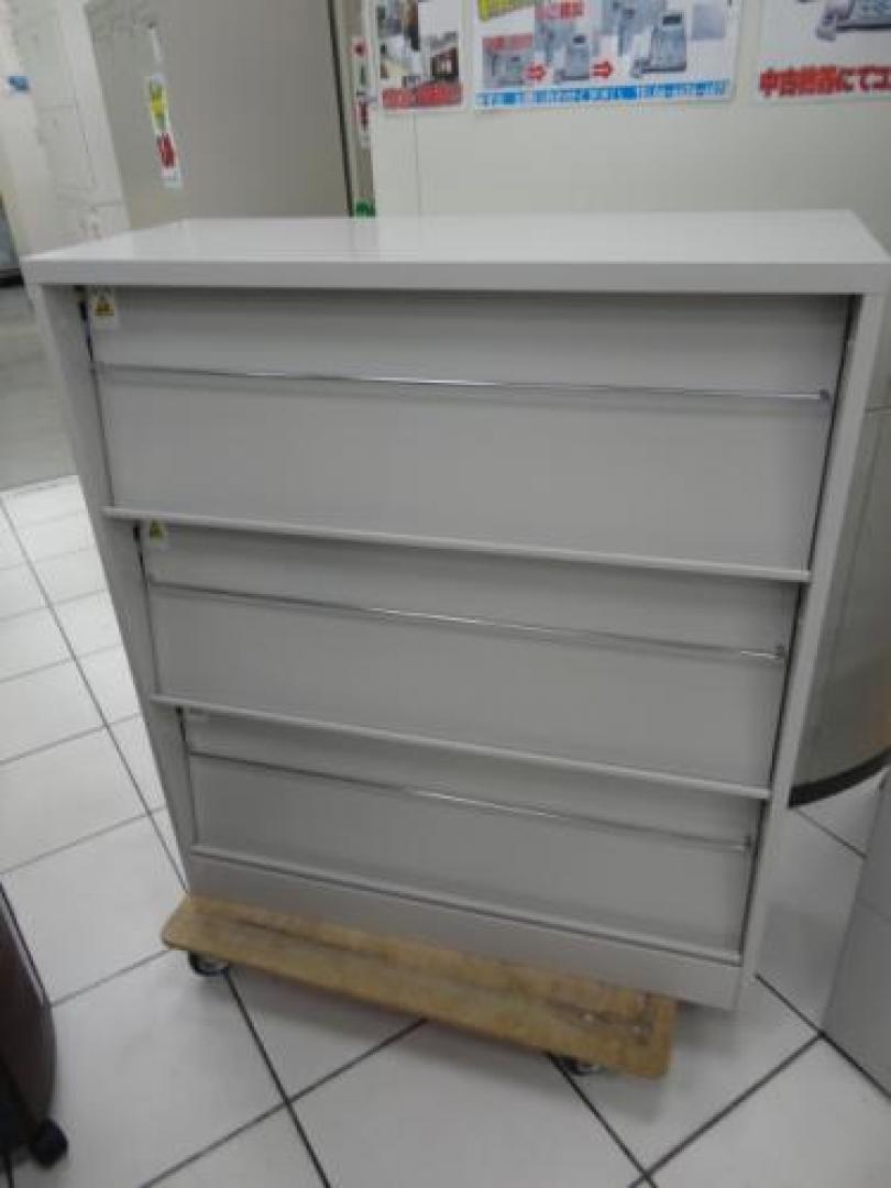 ITOKI製　雑誌架　
                                    中古
            