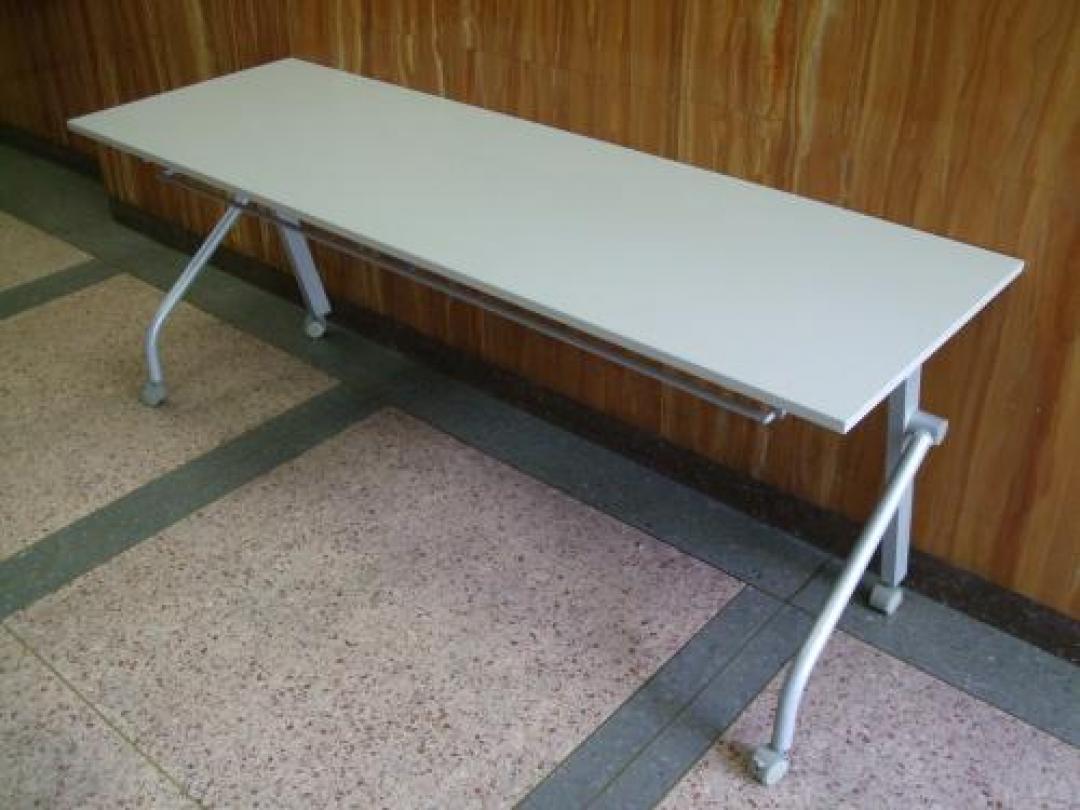 【テーブル】サイドスタックテーブル【キャスター付き】
                                    中古
            