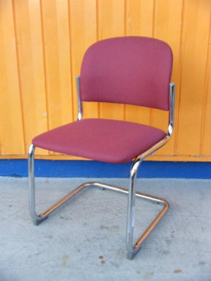 再入荷です！ミーティングチェア【おつとめ品】【会議チェア】
                                    中古
            