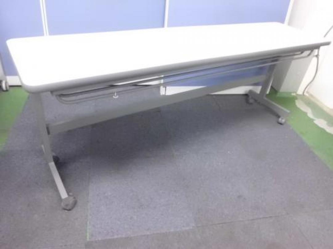 【￥３.１５０残り１点特価シリーズ】W1800　サイドスタックテーブル　■　会議室の必需品
                                    中古
            