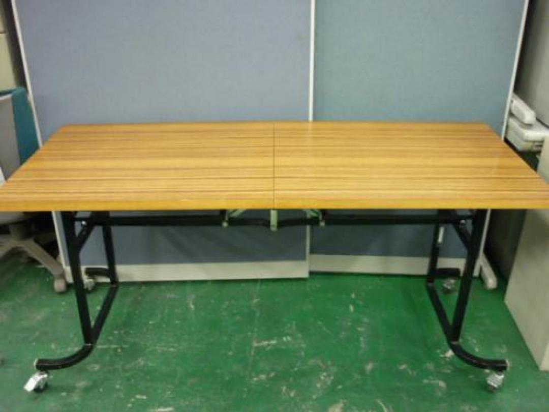 中折れテーブル
                                    中古
            