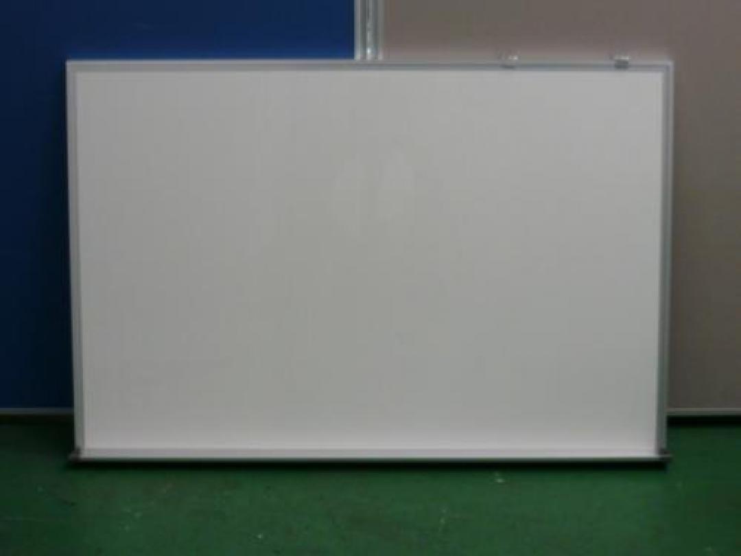 ホワイトボード（ペン置き付）
                                    中古
            