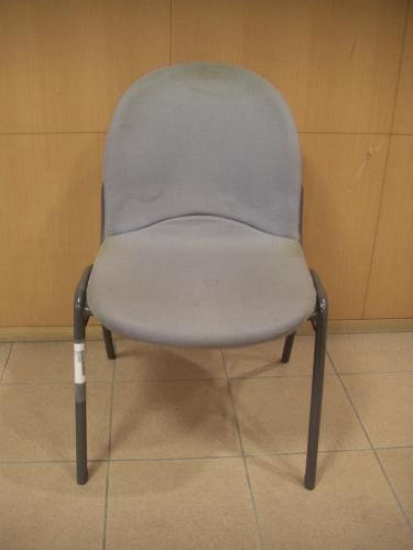 揃いのスタッキングチェアー入荷!!綺麗に再生済み!!【会議チェア】
                                    中古
            