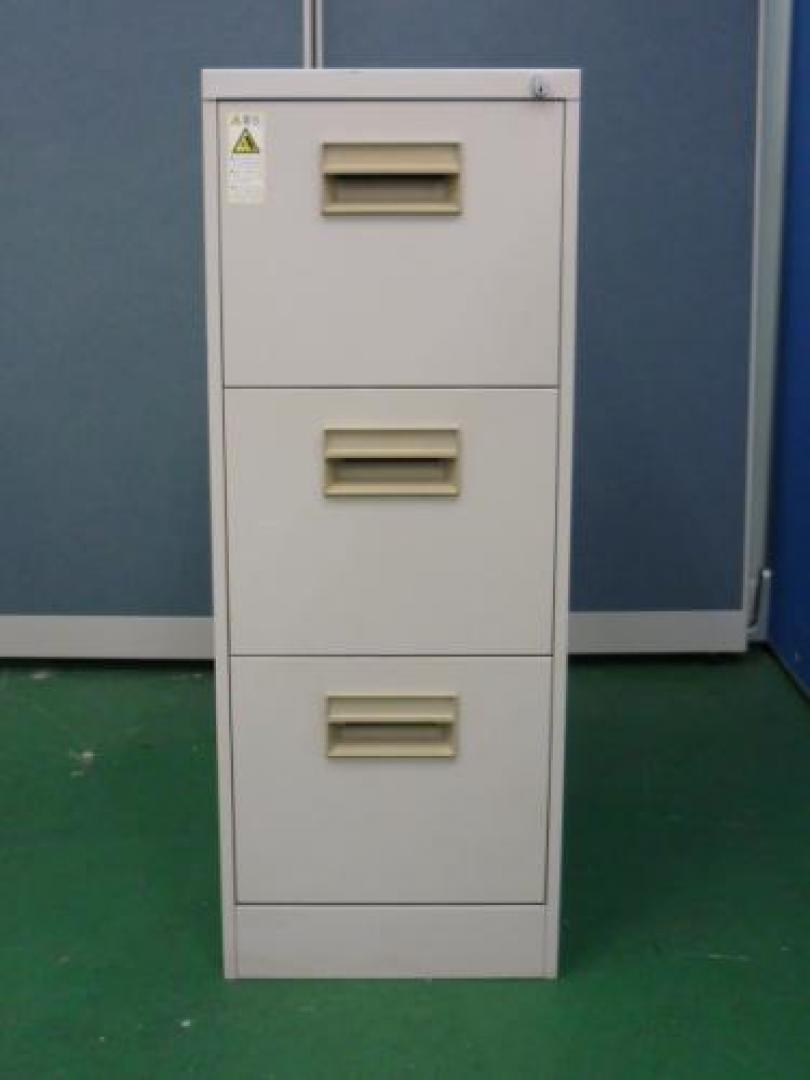 A４ファイルキャビネット（3段）
                                    中古
            
