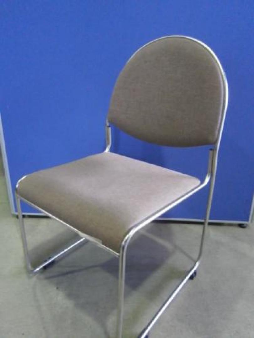 【スタッキングチェア20脚セット】20脚ご購入でチェアキャリアがついてきます。【会議チェア】
                                    中古
            