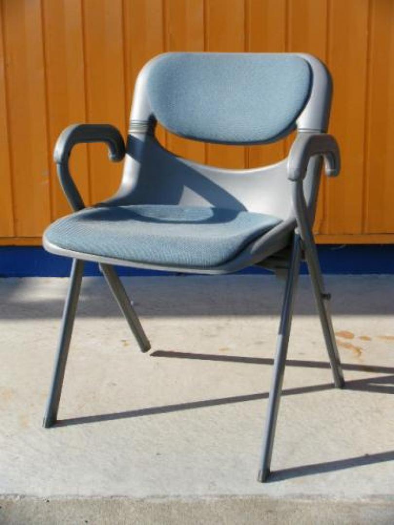 スタックチェア肘付モデル【会議チェア】
                                    中古
            