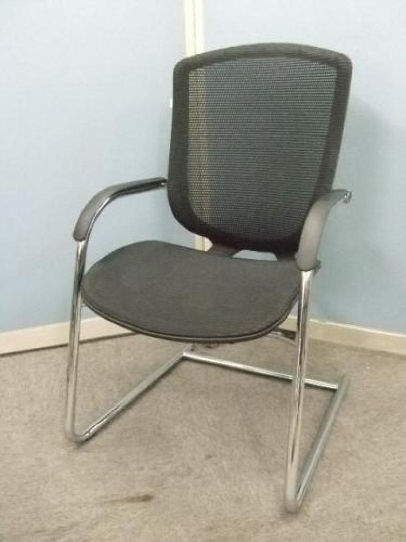 【okamura】製【コンテッサ】【カンチレバー脚タイプ】【背座メッシュ】【ロット】【会議チェア】
                                    中古
            